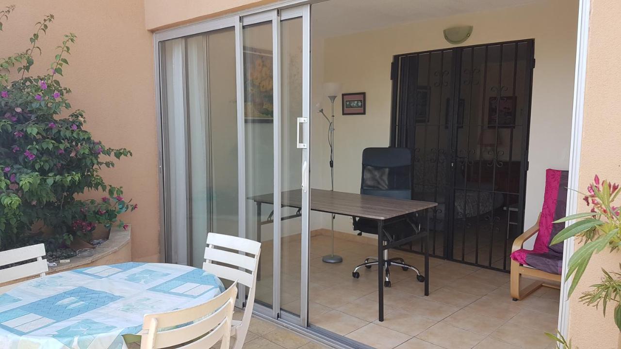Logement Calme Proche Mer, 4 Personnes, St Aygulf Frejus Exterior photo